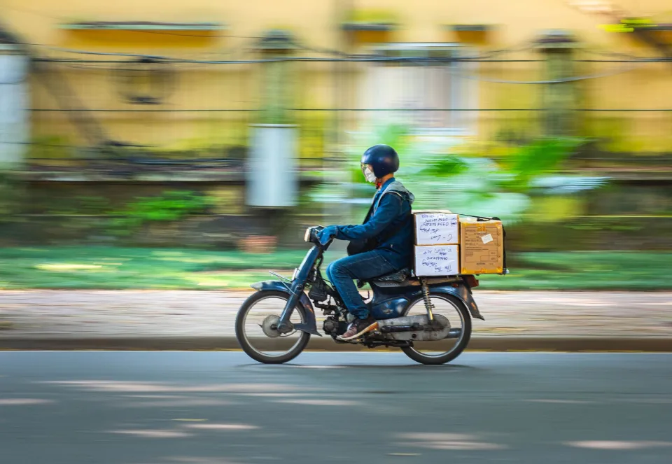 Xếp hành lý lên xe